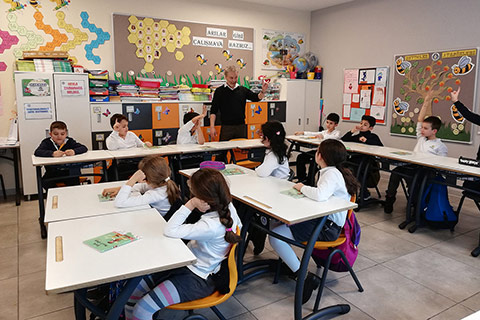 Yazar ve Opera Sanatçısı Kaan Elbingil ile Yaratıcı Fikirleri Konuştuk 