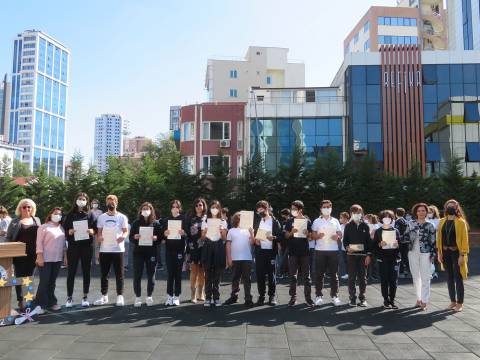 CAMBRIDGE Üniversitesi’nin İngilizce sınavlarına katılan öğrencilerimiz sertifikalarını aldılar 