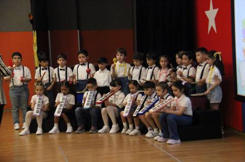 1. Sınıf Öğrencilerimizin Yıl Sonu Gösterisinde Öğrencilerimizle Gurur Duyduk  