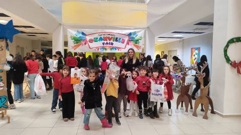 Öğrendikleri İkinci Yabancı  Diller İle Alış Satış Yapan Öğrencilerimiz Aynı Zamanda Sosyal Sorumluluk Bilincini Kavradılar.  