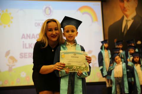 Anaokulundan İlkokula Geçiş Töreninde Öğrencilerimizde Gurur Duyduk  