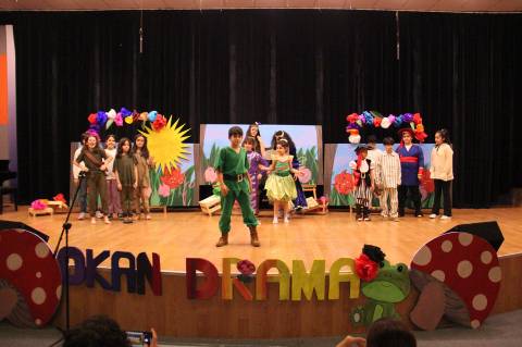 İlkokul–Ortaokul Öğrencilerimiz Dünyaca Ünlü Müzikal ve Tiyatro Oyunlarını Sergilediler 