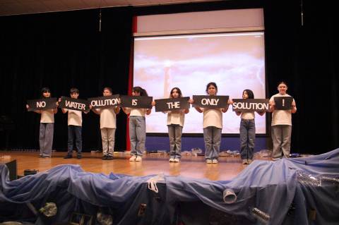 İlkokul–Ortaokul Öğrencilerimiz Dünyaca Ünlü Müzikal ve Tiyatro Oyunlarını Sergilediler 