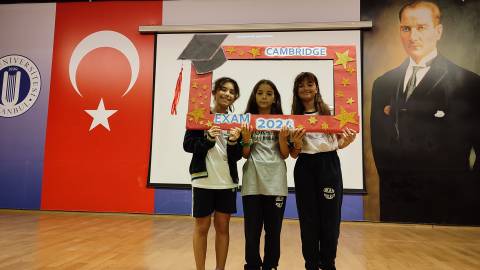 Öğrencilerimiz Cambrıdge Sınavlarında Gösterdikleri Başarılar İle  Küresel Standartlarda Eğitimin Kapısını Aralıyor  