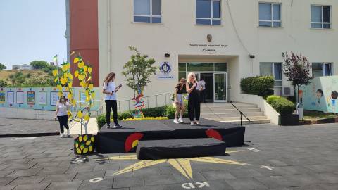   Öğrencilerimiz Dünya Dillerinde Yeteneklerini Sergilediler 