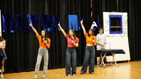 Öğrencilerimiz Dünyaca Ünlü “Mamma Mia!" Müzikalini Sahneledi 