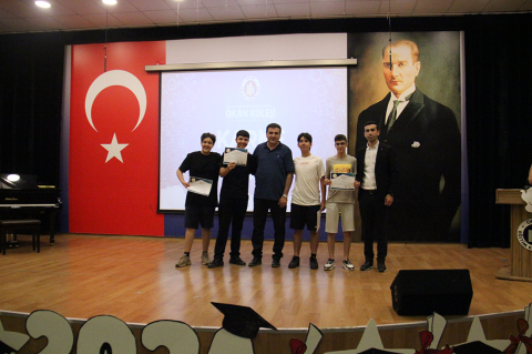 Öğrencilerimizin Karne Sevincini Paylaştık 