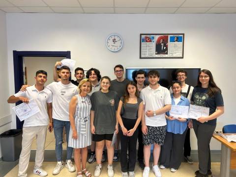 Öğrencilerimizin Karne Sevincini Paylaştık 