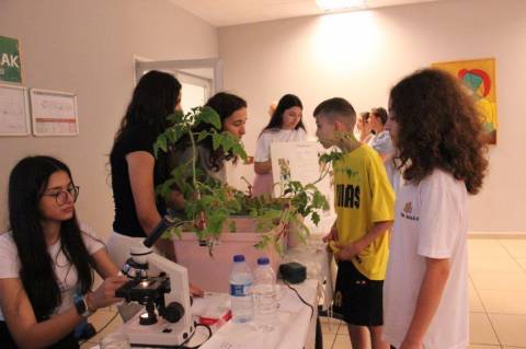 Okan Koleji Geleneksel Bilim ve Proje şenliğinde Laboratuvara Dönüştü 