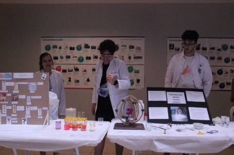 Okan Koleji Geleneksel Bilim ve Proje şenliğinde Laboratuvara Dönüştü 