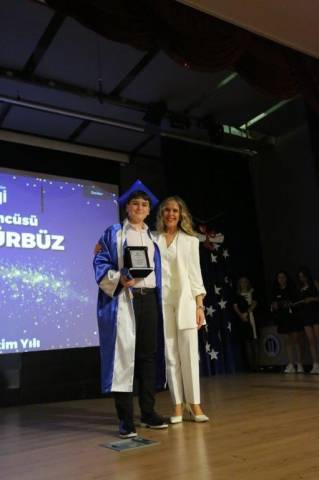 Ortaokul-Lise Mezuniyet Törenimizi  Büyük Bir Coşku ve  Gururla  Gerçekleştirdik 