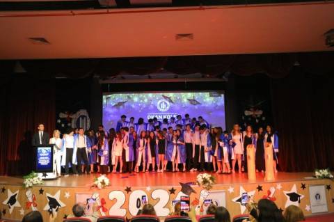 Ortaokul-Lise Mezuniyet Törenimizi  Büyük Bir Coşku ve  Gururla  Gerçekleştirdik 