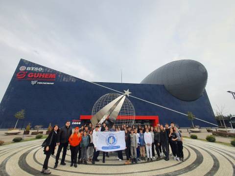 Öğrencilerimizle Göklerin ve Uzayın Yaşamını Keşfettik.  