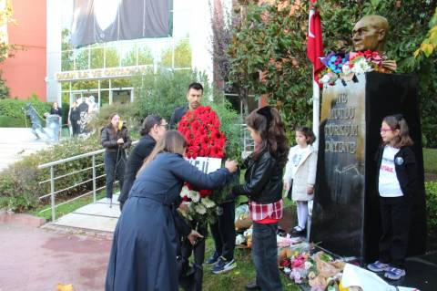  Ulu Önder Mustafa Kemal Atatürk’ü Ölümünün 87. Yılında Saygı Ve Özlemle Andık 