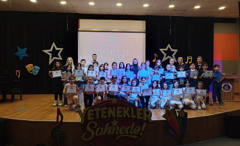 Yetenekler Sahnede: Öğrencilerimizden Dans, Jimnastik ve Müzik Dolu Performanslar 